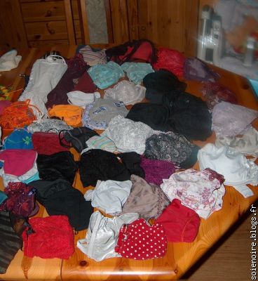 la collection de dessous de sa femme  !!!!